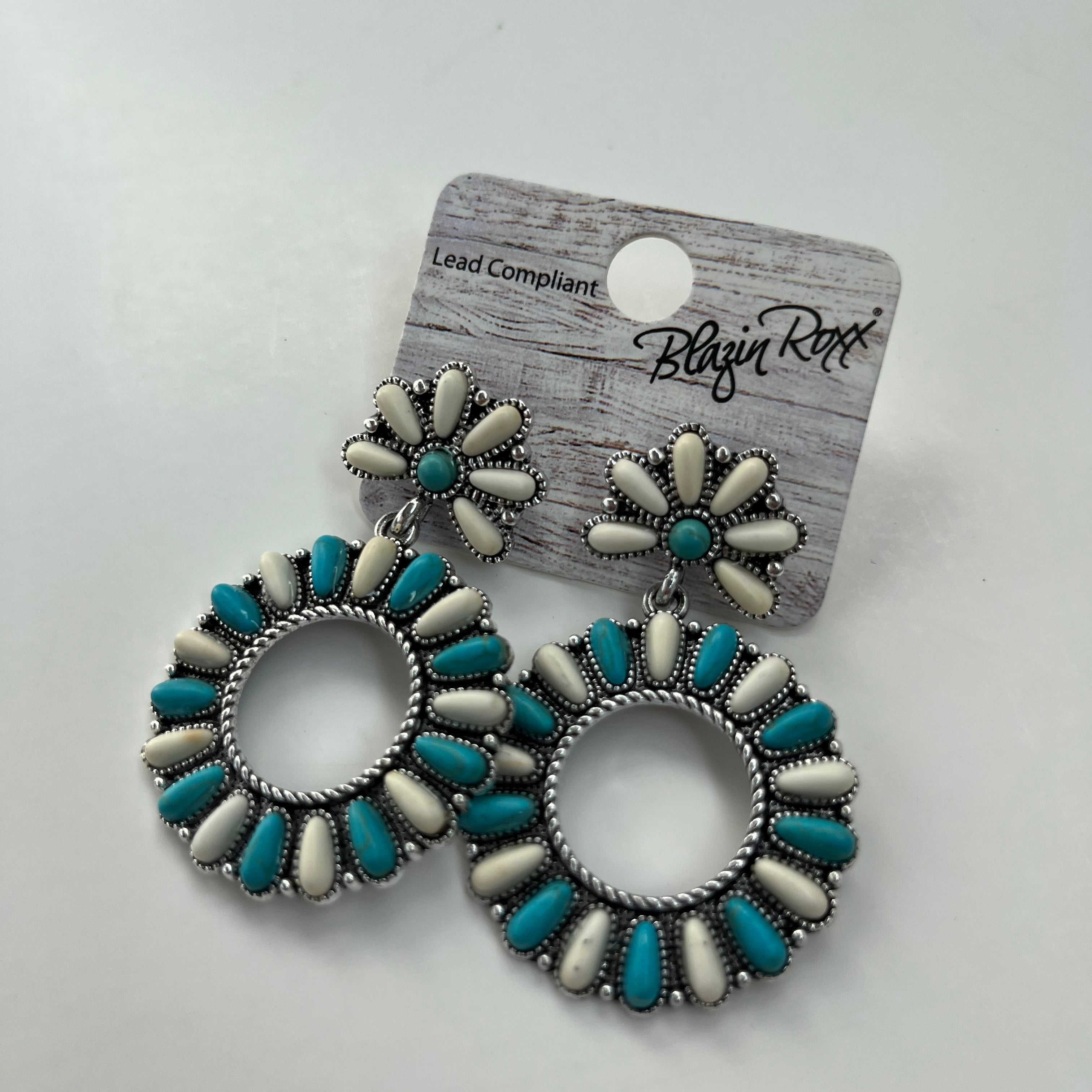 Round Ivory Turquoise Stone Flower Earrings – Moño