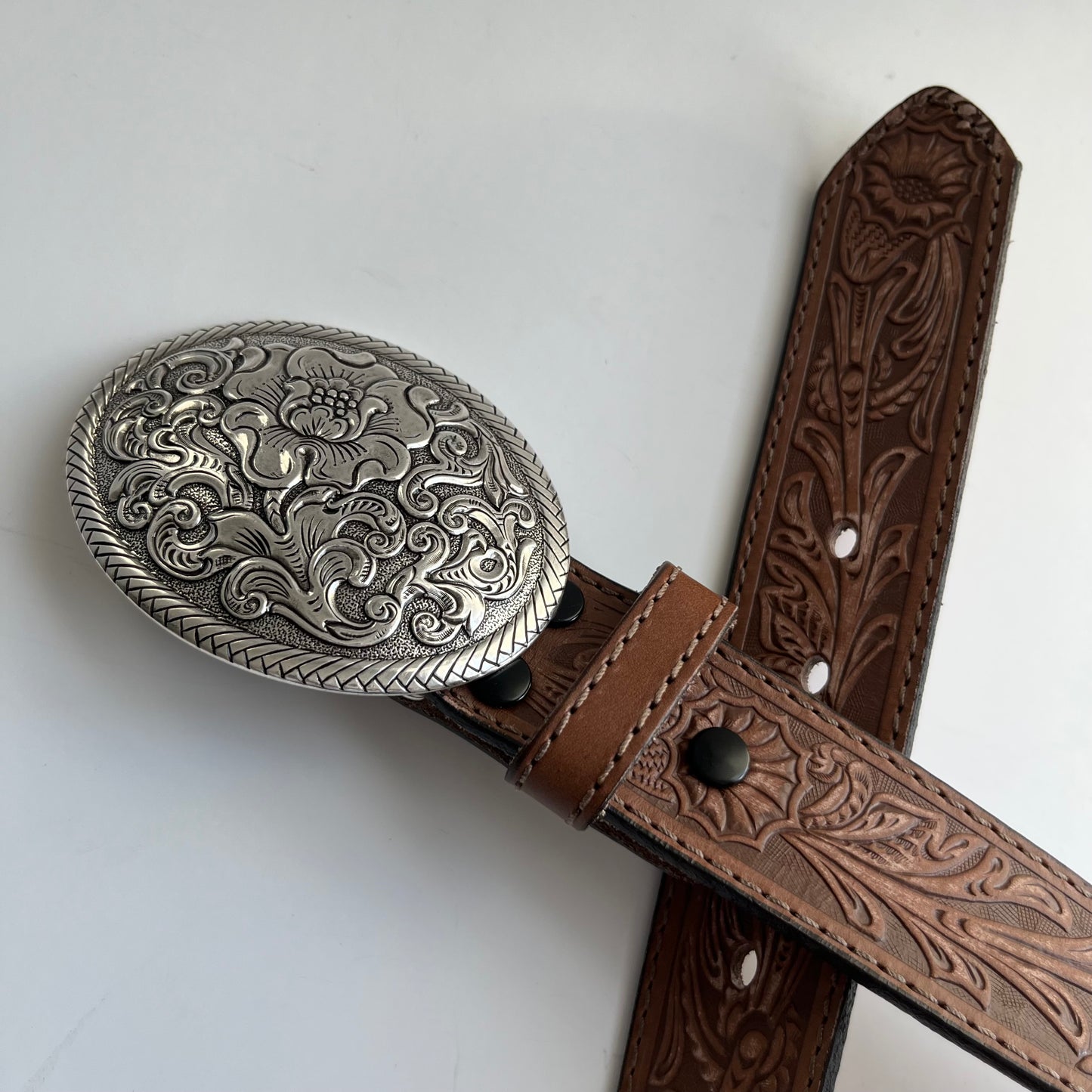 Oval Buckle Brown Embroidered Belt