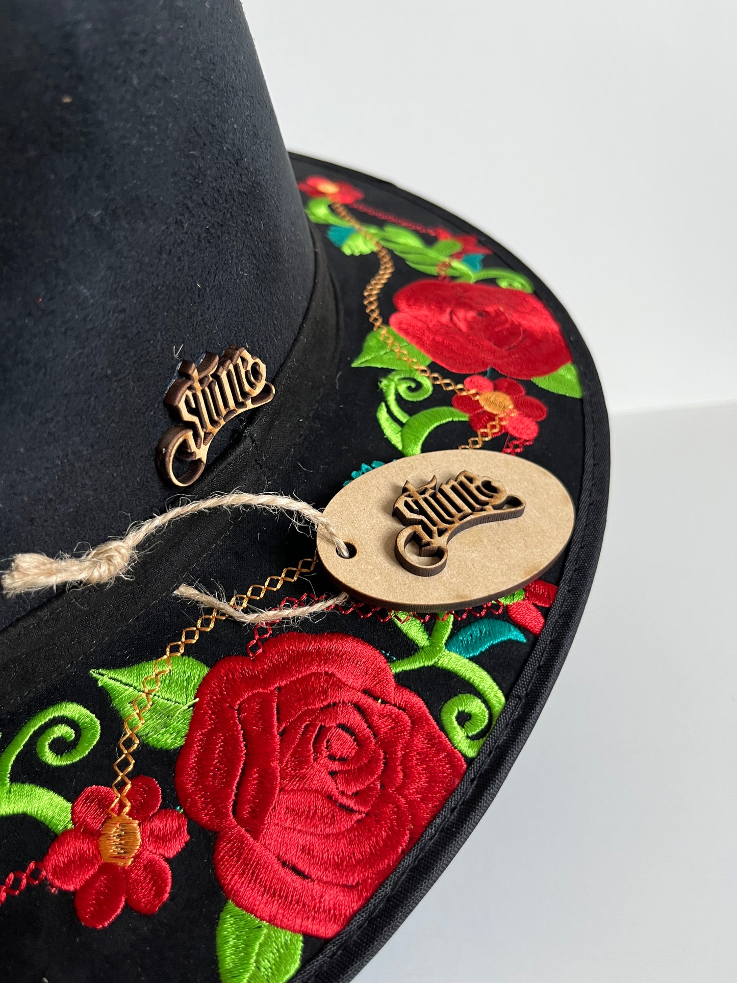 Suede Sombrero For Women ✵ Flowers/Black