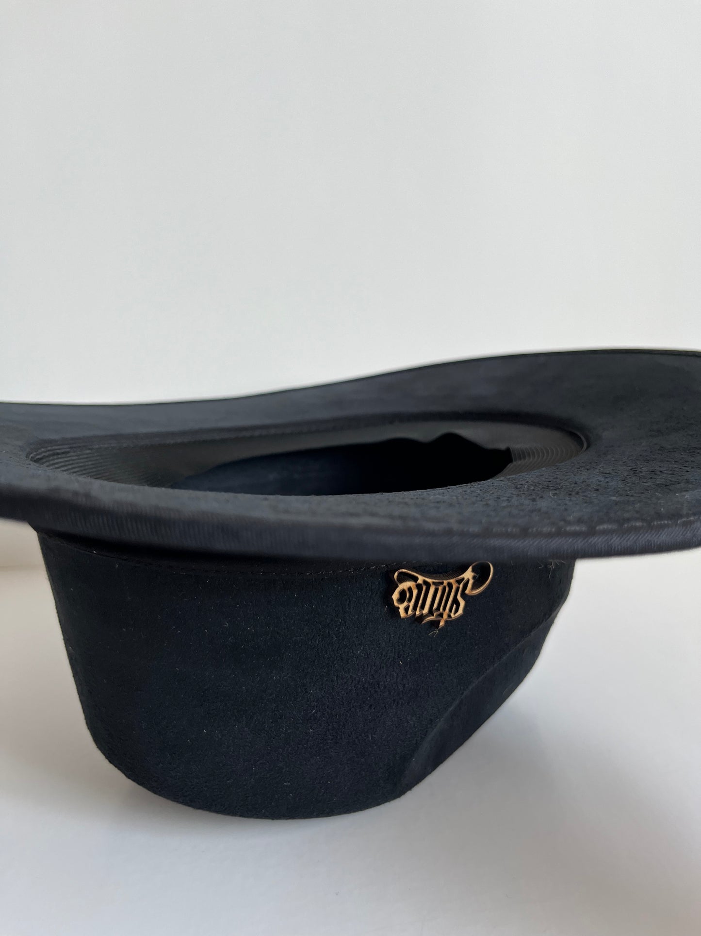 Suede Sombrero For Women ✵ Flowers/Black