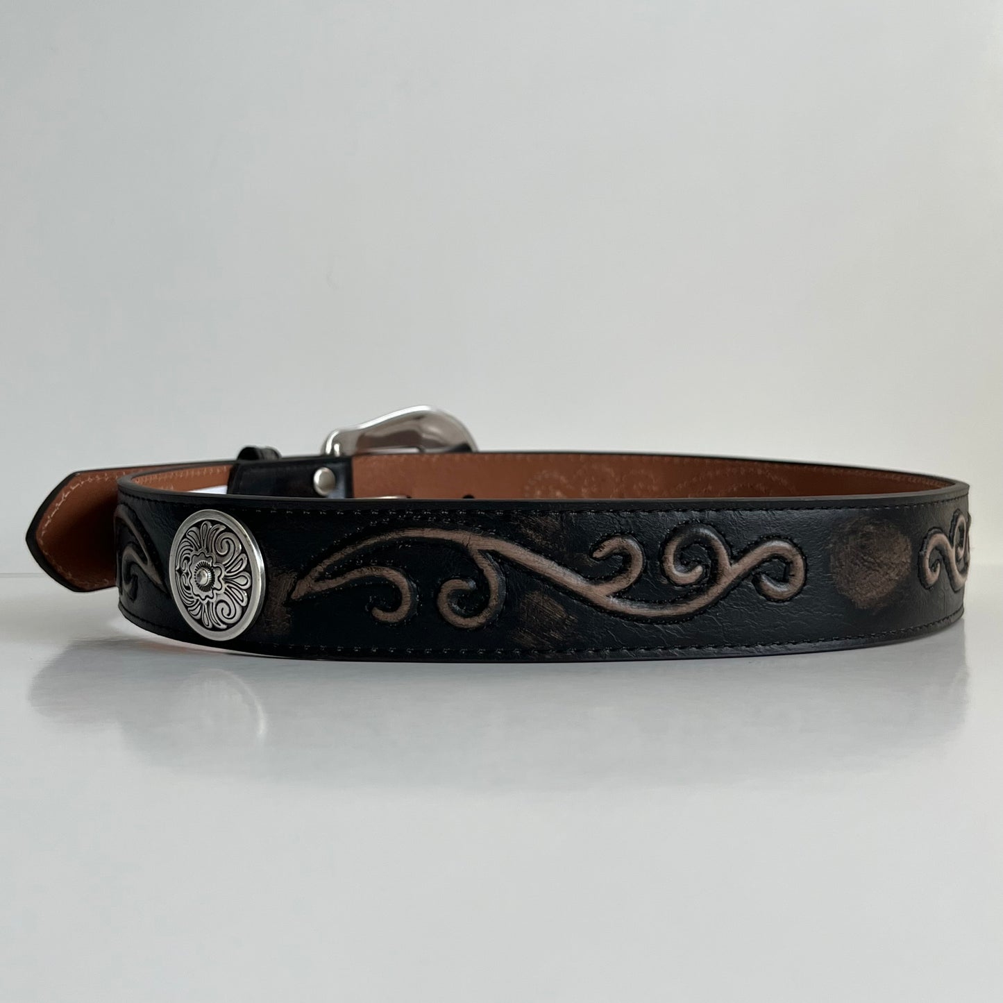 Classic Concha Design Women's Belt